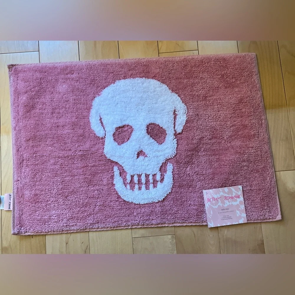 Betsey Johnson Halloween Skull Pink Bath Shower Rug Mat 20” X 30” NEW